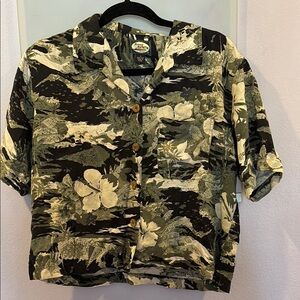 Tommy Bahama Black and Green Floral Button Down Shirt 100% silk